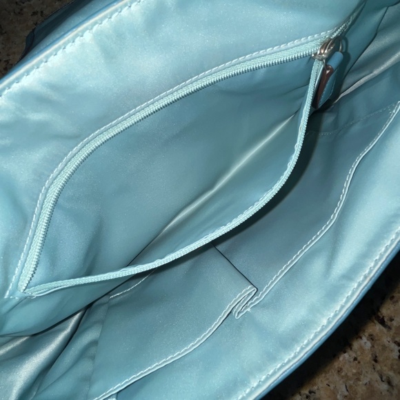 Classic Coach Blue Leather Crossbody Shoulder Bag - Picture 7 of 9